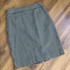 J Crew Houndstooth Pencil Skirt Size 8
